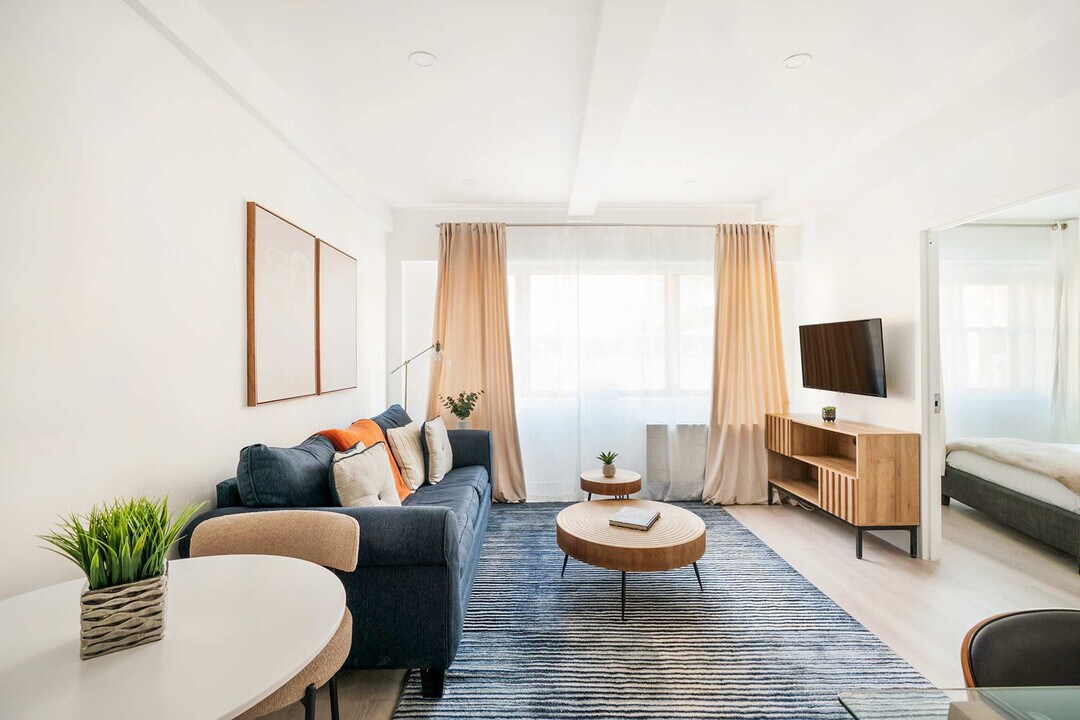 809 9th Ave in New York, NY - Foto de edificio