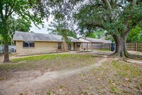 19402 Leafwood Ln photo'