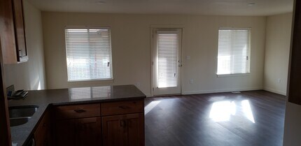 1121 Sundial Ln in Moscow, ID - Building Photo - Building Photo