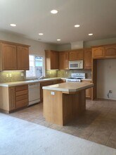 512 San Diego St in Santa Maria, CA - Building Photo - Building Photo