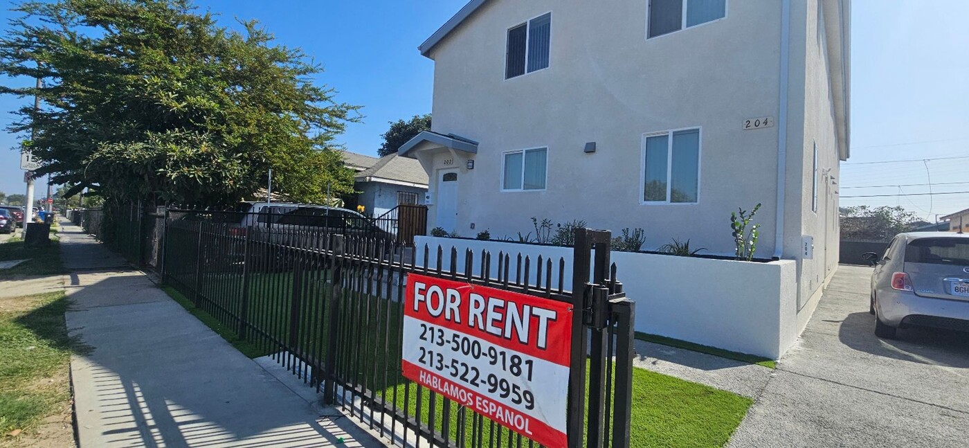 204 W 90th St-Unit -90(202W) in Los Angeles, CA - Building Photo