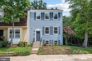 19001 Grotto Ln in Germantown, MD - Building Photo