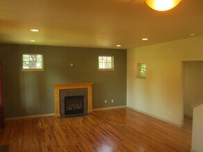 1322 Northwest Mount Washington Drive in Bend, OR - Building Photo - Building Photo