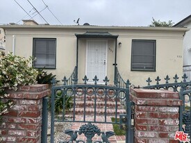 931 S Sherbourne Dr in Los Angeles, CA - Building Photo