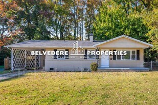 504 Rosebriar Ct in Greensboro, NC - Building Photo