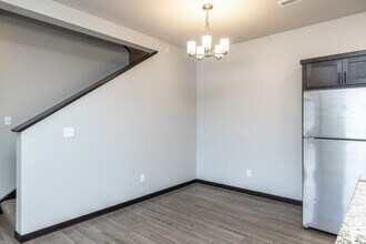 Falcon Heights Townhomes in Rochester, MN - Building Photo - Interior Photo