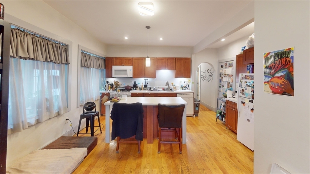 22 Boynton St in Boston, MA - Building Photo
