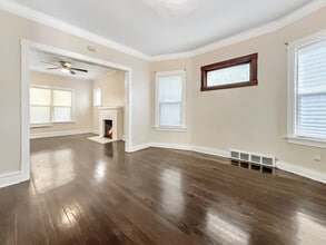 525 N Taylor Ave in Oak Park, IL - Building Photo - Building Photo