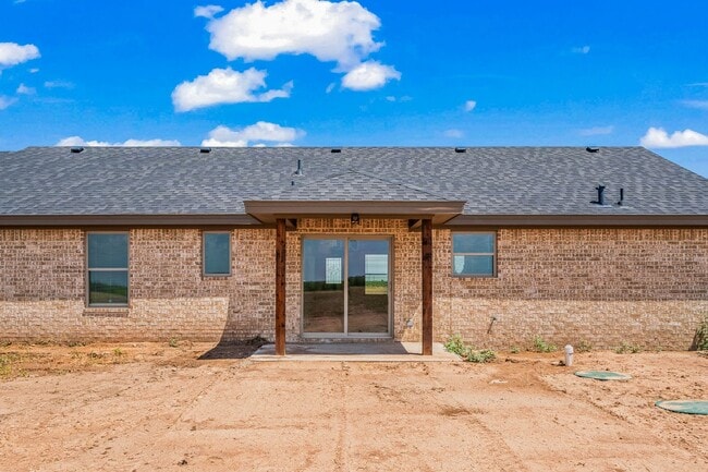 11015 N County Rd 2800 in Lubbock, TX - Building Photo - Building Photo