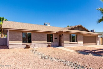 1656 E Bishop Dr in Tempe, AZ - Building Photo - Building Photo