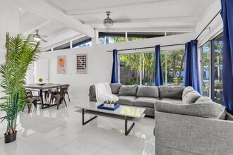 714 NE 17th Ct in Fort Lauderdale, FL - Building Photo - Building Photo