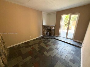 341 NE 25th Ct in Pompano Beach, FL - Building Photo - Building Photo