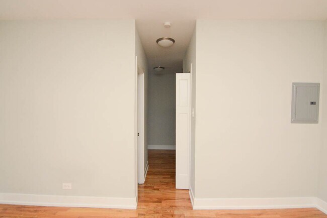 2915 N Mildred, Unit A01C in Chicago, IL - Building Photo - Building Photo