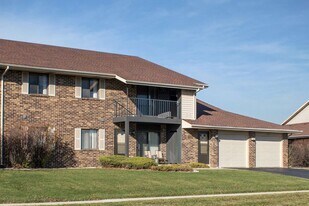 7911 60th Ave in Kenosha, WI - Building Photo