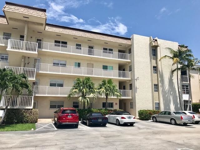 646 Snug Harbor Dr-Unit -H407 in Boynton Beach, FL - Foto de edificio - Building Photo