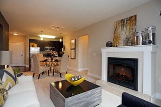 Hidden Creek in Gaithersburg, MD - Building Photo - Building Photo