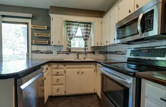 3909 S Marshall Dr in Independence, MO - Foto de edificio - Building Photo