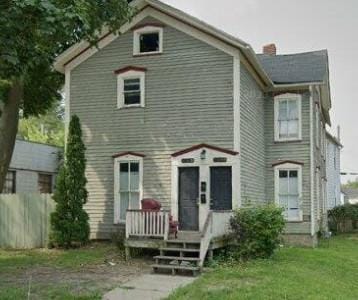 708 S Galena Ave in Freeport, IL - Building Photo