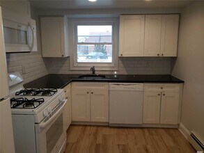 61 Roosevelt Blvd-Unit -lower in Long Beach, NY - Building Photo - Building Photo