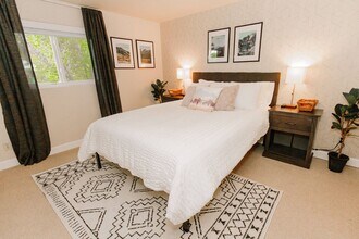 7802 Club Crest Dr in Arvada, CO - Building Photo - Building Photo