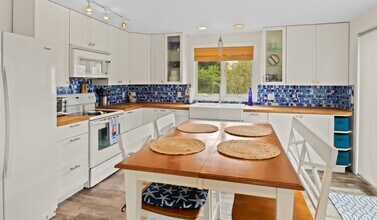 71 Wing Blvd E in Sandwich, MA - Building Photo - Building Photo