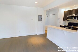 49 Massachusetts Ave, Unit 3 in Boston, MA - Foto de edificio - Building Photo