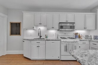 2314 Bryn Mawr Ave in Ardmore, PA - Foto de edificio - Building Photo