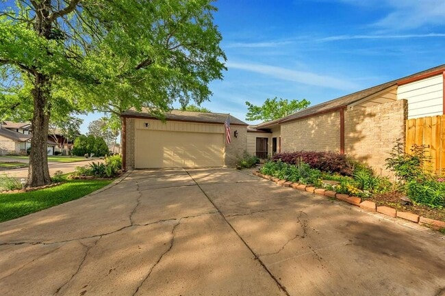 property at 3003 Ashford Oak Dr