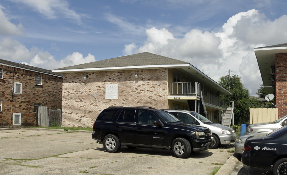 Melrose Manor in Baton Rouge, LA - Building Photo