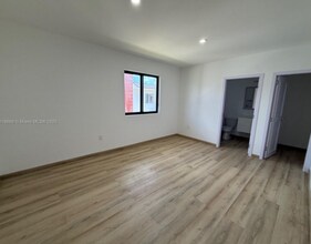 936 NW 10th St in Florida City, FL - Building Photo - Building Photo