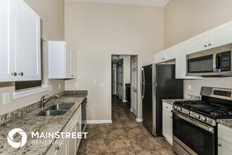 11643 Kades Trail in Hampton, GA - Foto de edificio - Building Photo