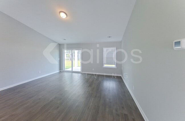 104 Ebenezer Blf Wy in Springfield, GA - Foto de edificio - Building Photo