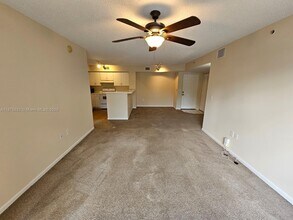 2031 Renaissance Blvd in Miramar, FL - Building Photo - Building Photo