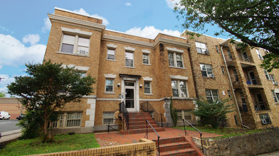 945 Longfellow in Washington, DC - Building Photo - Primary Photo