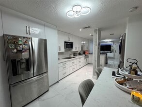 13308 SW 60th Ter in Miami, FL - Building Photo - Building Photo