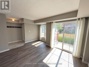 2472 Post Rd in Oakville, ON - Building Photo - Building Photo