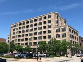 10 S Dunton Ave in Arlington Heights, IL - Building Photo