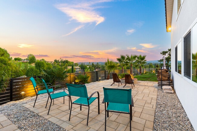 7130 Gateshead Way in West Hills, CA - Building Photo - Building Photo