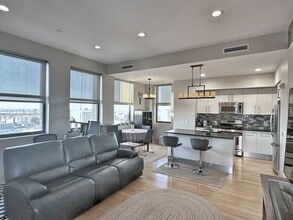 4 BEACON Way in Jersey City, NJ - Building Photo - Building Photo