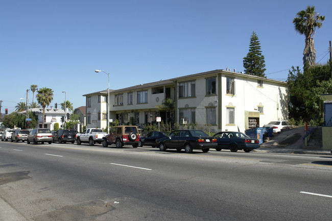 4800 Beverly Blvd in Los Angeles, CA - Building Photo - Building Photo