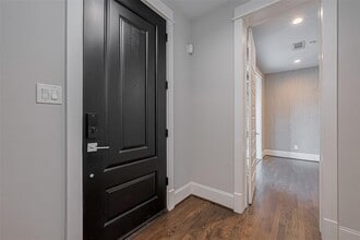 2821 Hicks St in Houston, TX - Building Photo - Building Photo