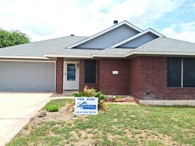 3801 Riverrock Dr in Killeen, TX - Building Photo