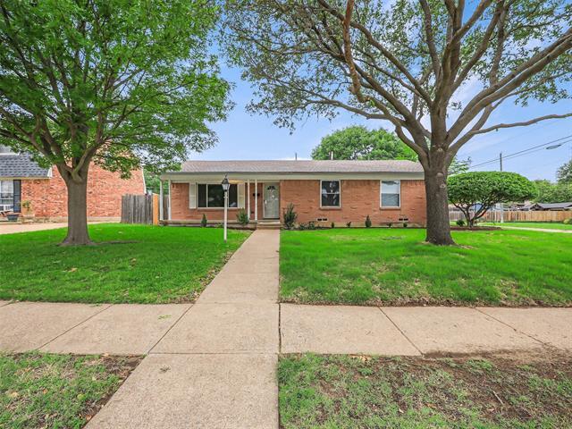 property at 700 Kindred Ln