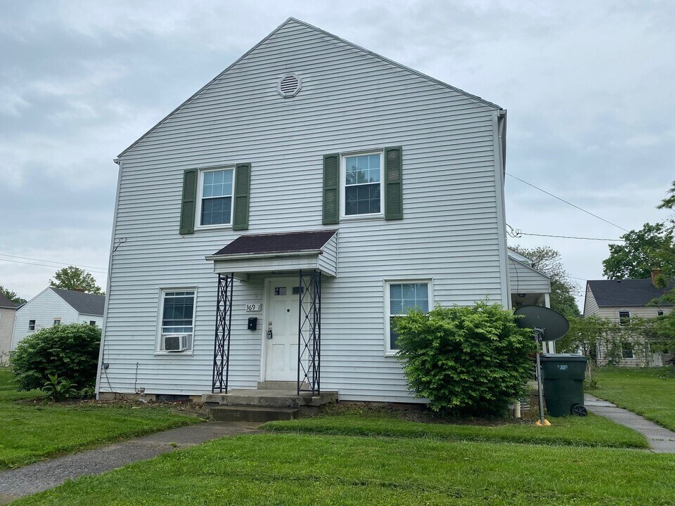363 N Roosevelt Ave in Columbus, OH - Building Photo