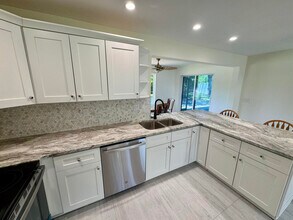401 SE 34th Ave in Boynton Beach, FL - Building Photo - Building Photo