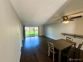 347 Bromley Pl in East Brunswick, NJ - Building Photo - Building Photo