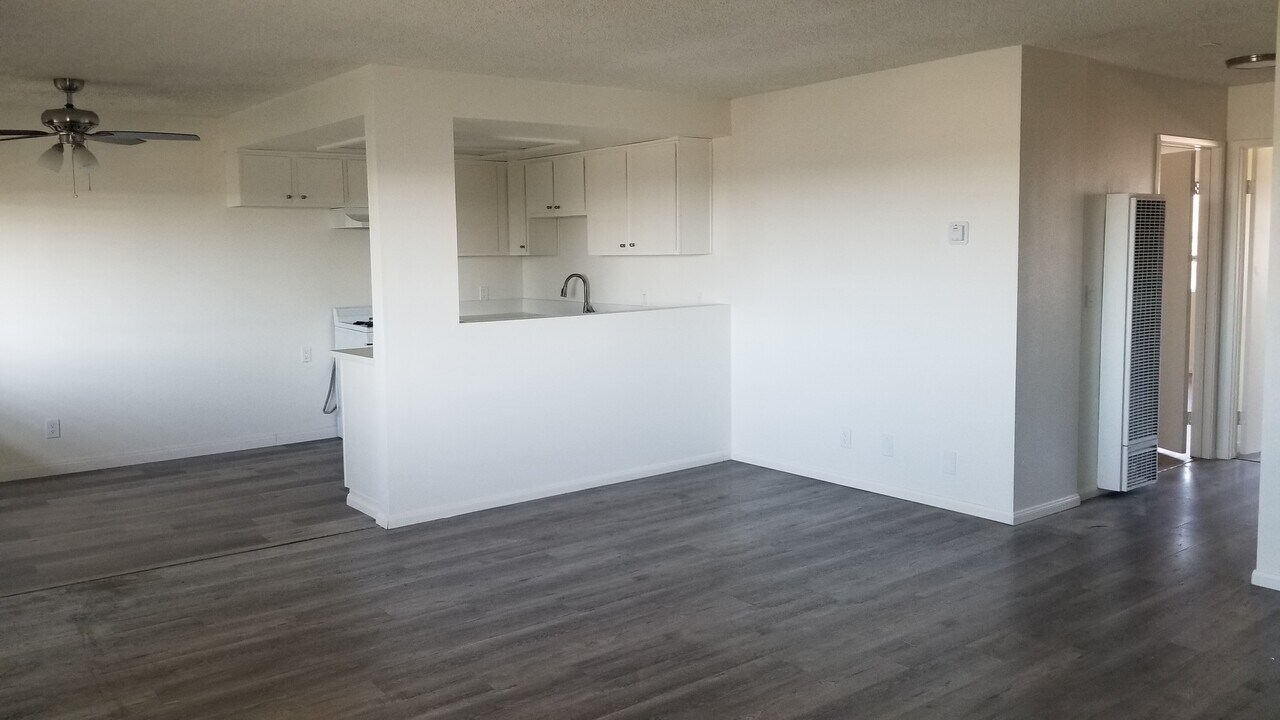 815 Centinela Ave in Inglewood, CA - Building Photo