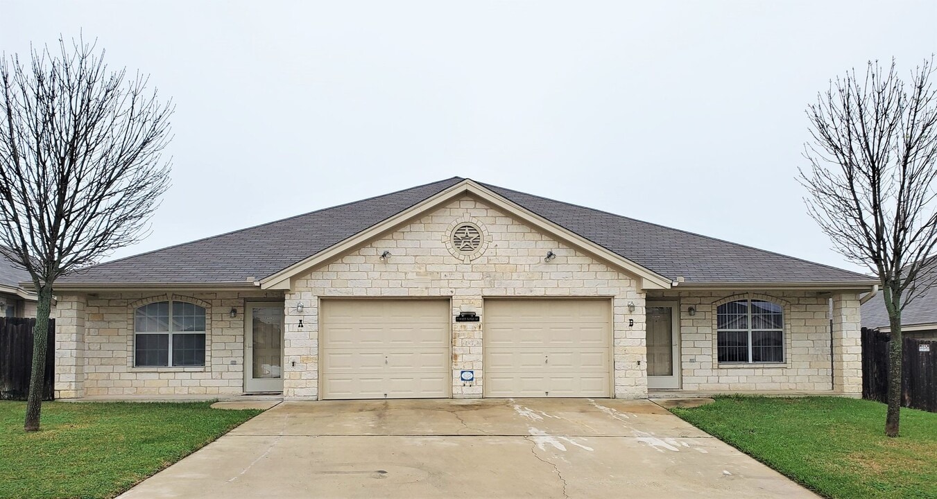 1302 Powder River Dr in Killeen, TX - Building Photo