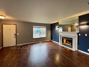 741 SE Camellia Ct in Hillsboro, OR - Building Photo - Building Photo