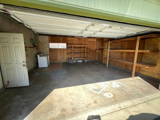 1461 Topaz Way in Sacramento, CA - Building Photo - Building Photo